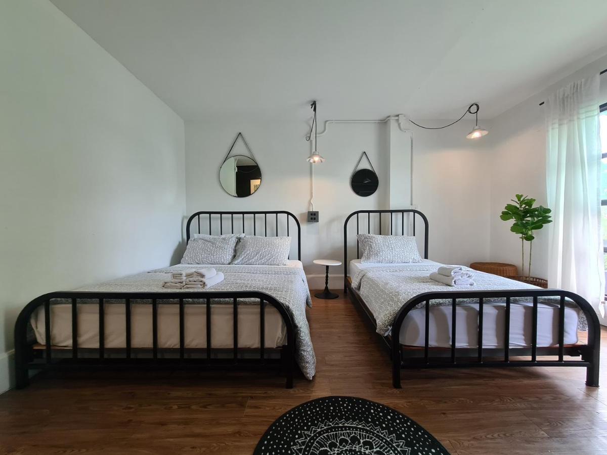 Hand Hotel Bang Saen Exterior photo