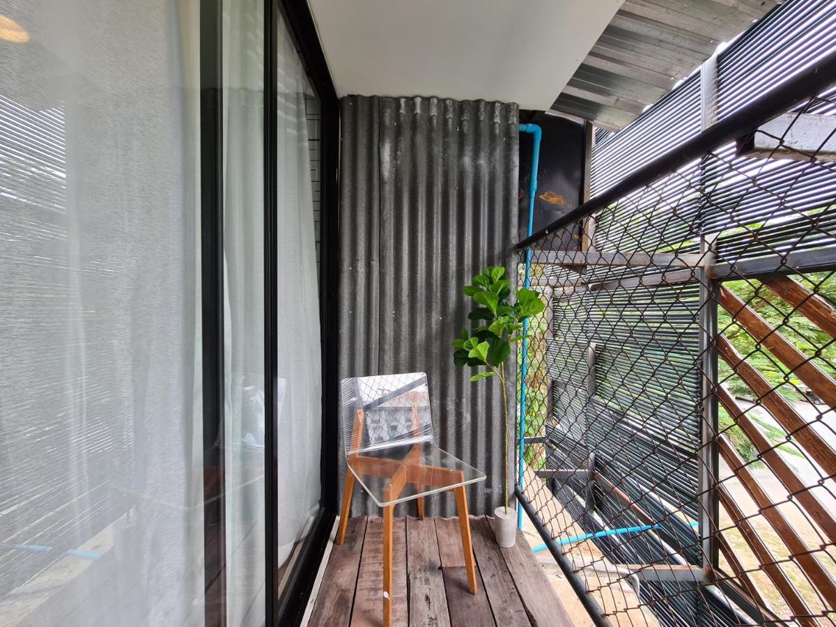 Hand Hotel Bang Saen Exterior photo