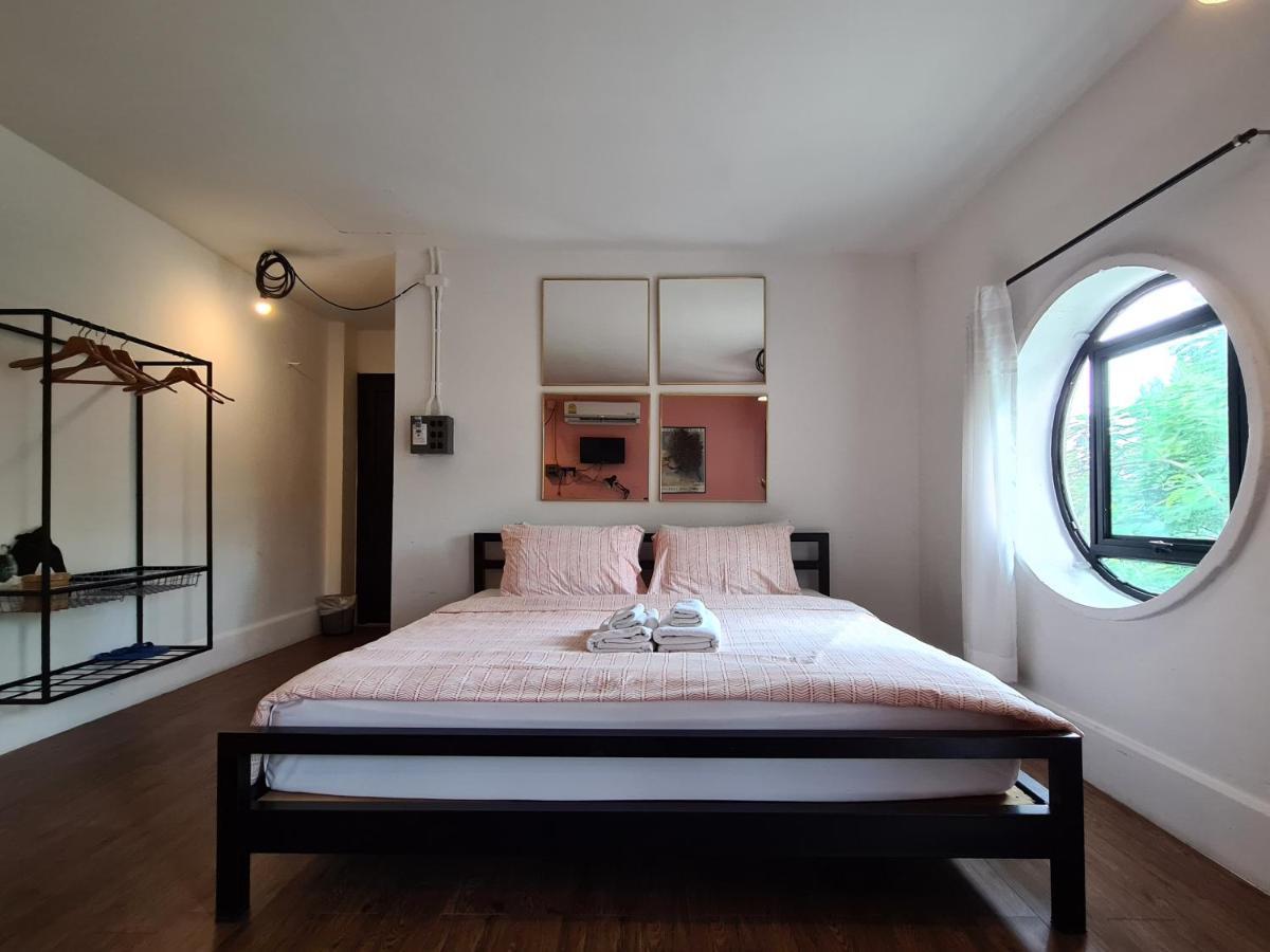 Hand Hotel Bang Saen Exterior photo